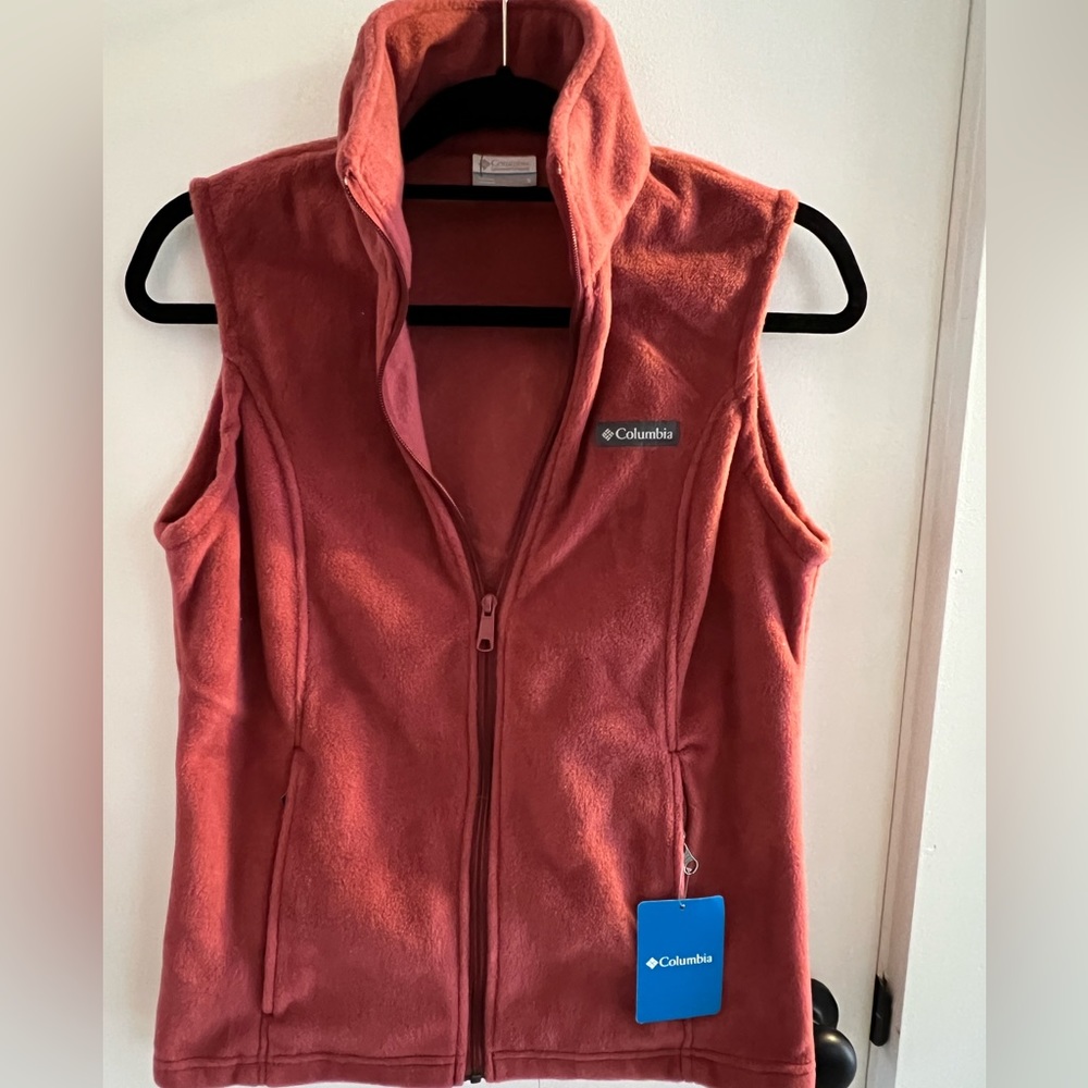 NWT Dusty Rose fleece Columbia vest